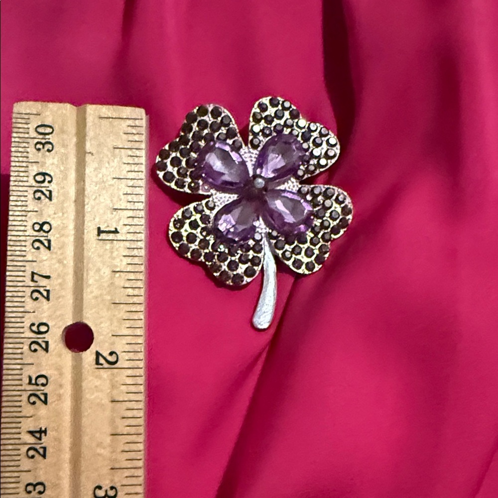 Purple Clover Brooch - Picture 5 of 9